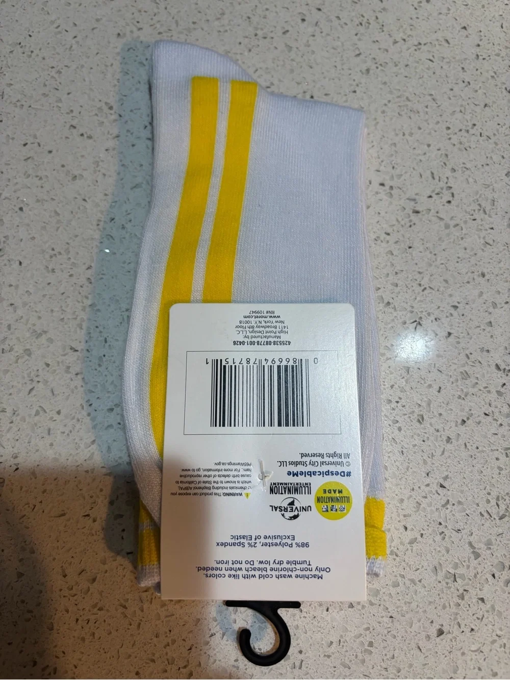 Despicable Me Minion Crew Socks White Yellow Shoe Size 6-12 NWT